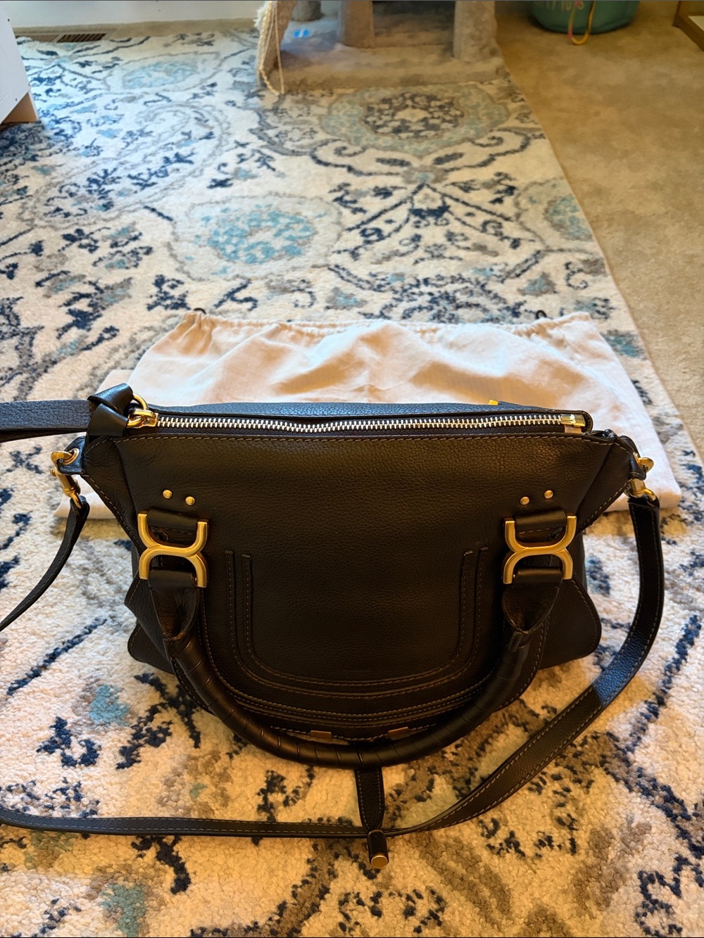 Chloé Black Leather Shoulder Bag with Gold Hardware - Picture 12 of 13